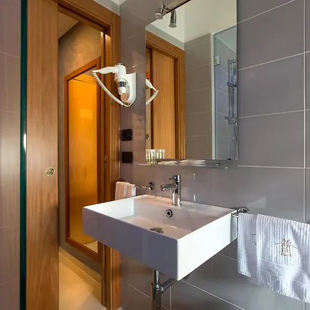 Hotel American 4*