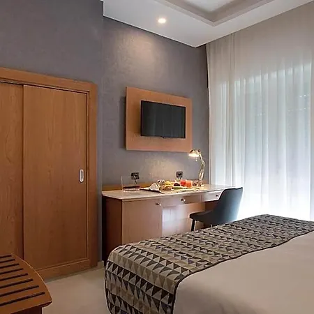 Hotel American 4*