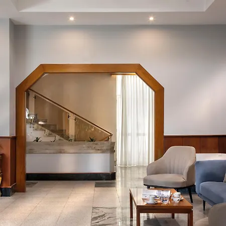 American Hotel 4*
