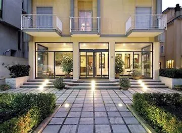 Hotel American 4*